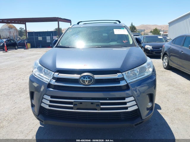 Toyota Highlander Xle 2018 5TDJZRFH8JS850274 Image 12