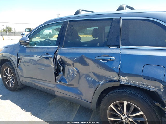 Toyota Highlander Xle 2018 5TDJZRFH8JS850274 Image 14