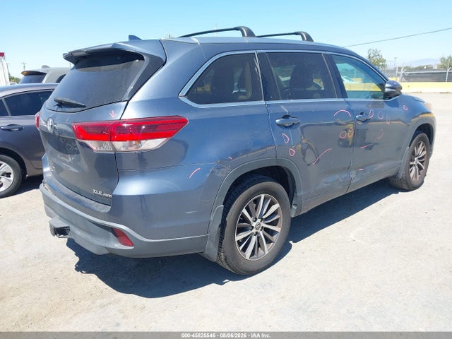 Toyota Highlander Xle 2018 5TDJZRFH8JS850274 Image 4