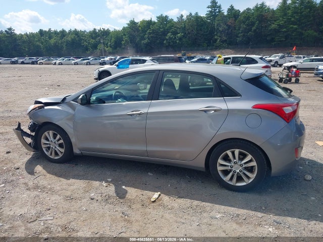 45825551 :رقم المزاد ، KMHD35LH2FU246679 vin ، 2015 Hyundai Elantra Gt مزاد بيع