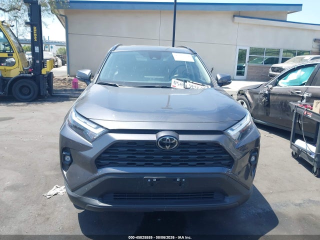 Toyota Rav4 Xle Premium 2024 JTMC1RFV5RJ031043 Image 13