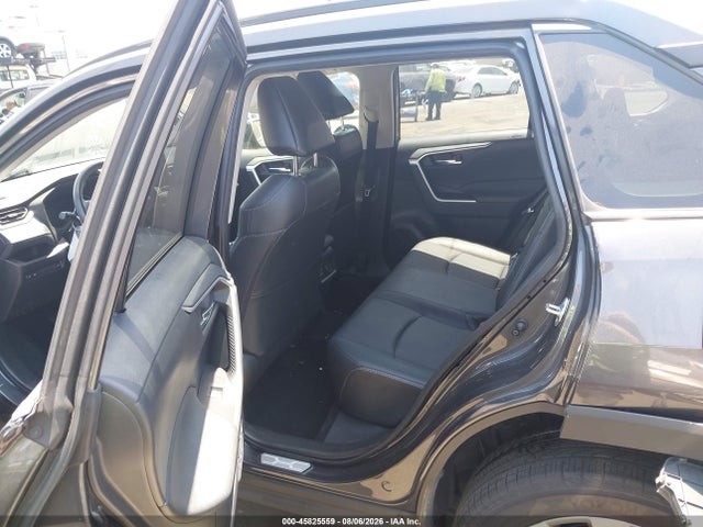 Toyota Rav4 Xle Premium 2024 JTMC1RFV5RJ031043 Image 8