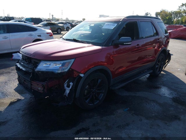 Ford EXPLORER XLT 2018 1FM5K7D82JGA25687 Image 2