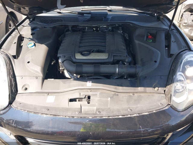 Продаж на аукціоні авто 2017 Porsche Cayenne Platinum Edition, vin: WP1AA2A26HKA91772, номер лоту: 45825581