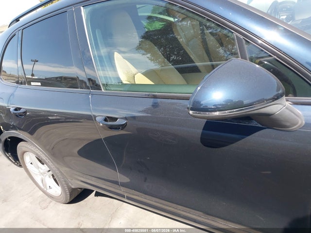 Продаж на аукціоні авто 2017 Porsche Cayenne Platinum Edition, vin: WP1AA2A26HKA91772, номер лоту: 45825581