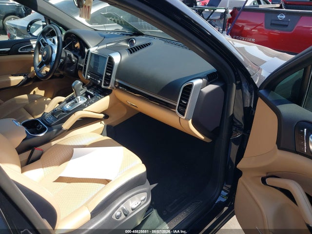 Продаж на аукціоні авто 2017 Porsche Cayenne Platinum Edition, vin: WP1AA2A26HKA91772, номер лоту: 45825581