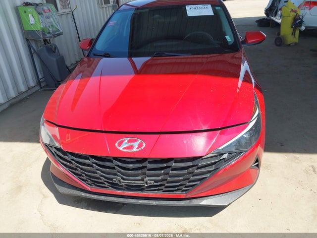 KMHLL4AG3MU198106 Hyundai ELANTRA SE