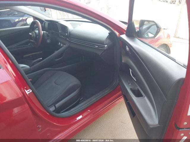 KMHLL4AG3MU198106 Hyundai ELANTRA SE