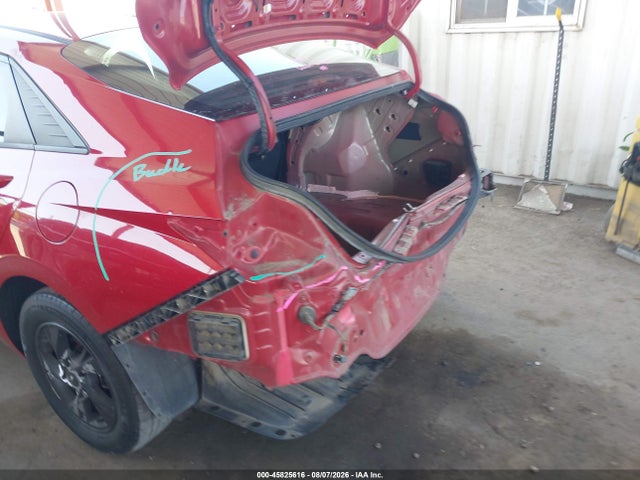 KMHLL4AG3MU198106 Hyundai ELANTRA SE