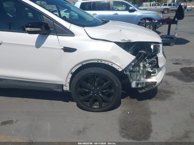 Ford Escape Titanium 2017 1FMCU9J90HUC67755 Image 17