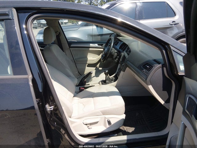 45825802 :رقم المزاد ، 3VW117AU5HM070997 vin ، 2017 Volkswagen Golf Tsi S 4-door/tsi Wolfsburg Edition 4-door مزاد بيع