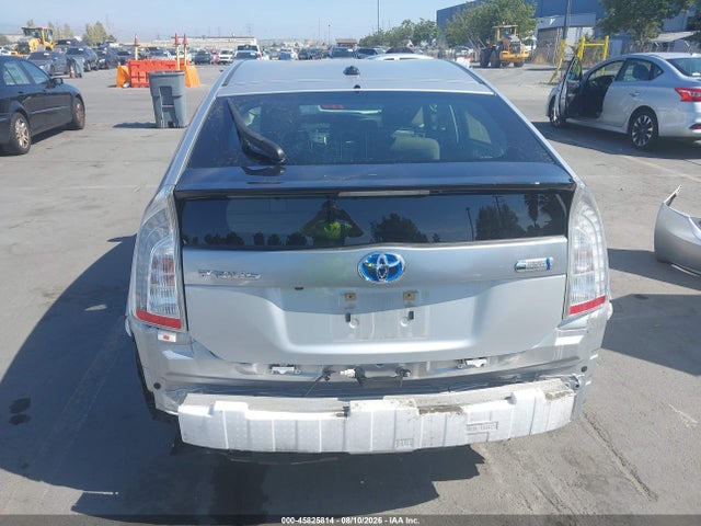 Toyota PRIUS PLUG-IN 2015 JTDKN3DPXF3073936 Image 16