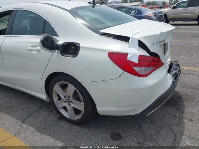 WDDSJ4GB0JN573916 Mercedes-Benz CLA 250 4MATIC