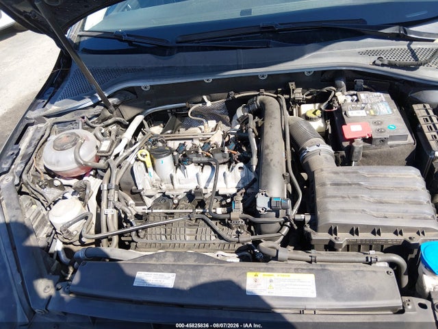 2021 Volkswagen Golf 1.4t Tsi მანქანა იყიდება აუქციონზე, vin: 3VWG57AU4MM006006, აუქციონის ნომერი: 45825836