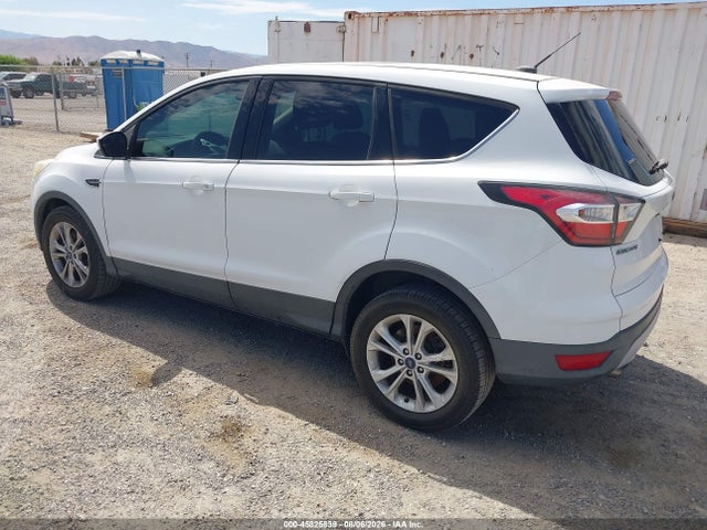 Ford ESCAPE SE 2017 1FMCU0G91HUB04504 Image 3