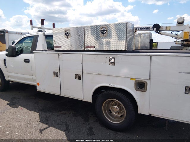 2019 Ford F-350 Chassis Xl მანქანა იყიდება აუქციონზე, vin: 1FDRF3G6XKEF58876, აუქციონის ნომერი: 45825845