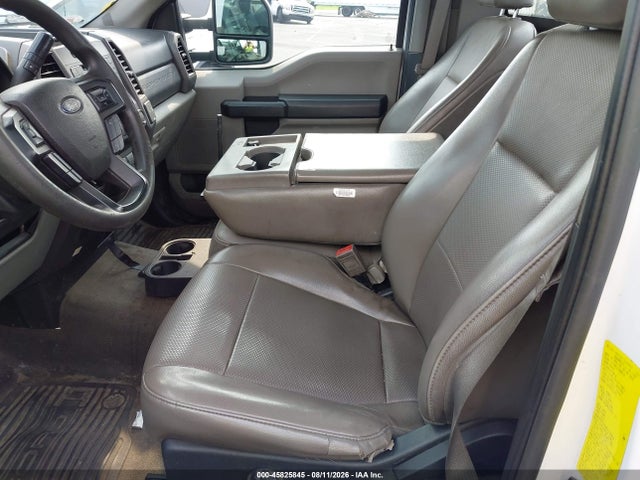 2019 Ford F-350 Chassis Xl მანქანა იყიდება აუქციონზე, vin: 1FDRF3G6XKEF58876, აუქციონის ნომერი: 45825845