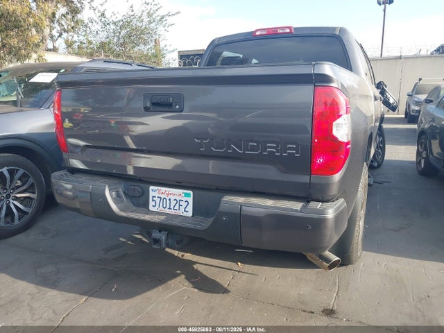 5TFEY5F11HX218379 Toyota Tundra Sr5 5.7l V8