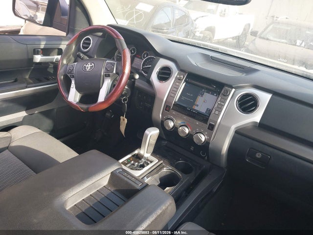 5TFEY5F11HX218379 Toyota Tundra Sr5 5.7l V8