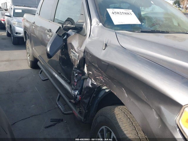 5TFEY5F11HX218379 Toyota Tundra Sr5 5.7l V8
