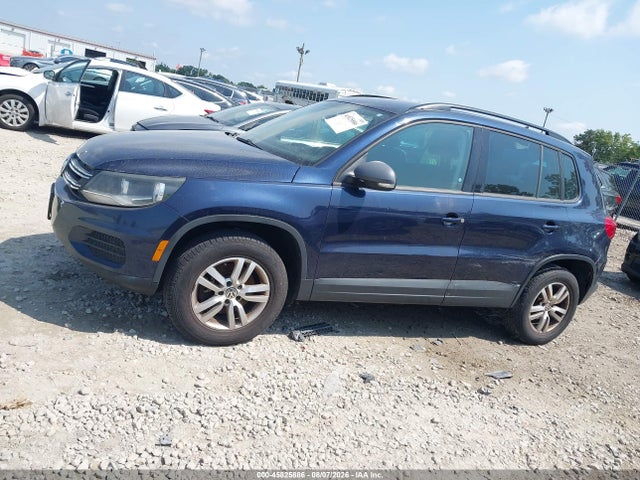 2015 Volkswagen Tiguan S მანქანა იყიდება აუქციონზე, vin: WVGAV7AXXFW576027, აუქციონის ნომერი: 45825886