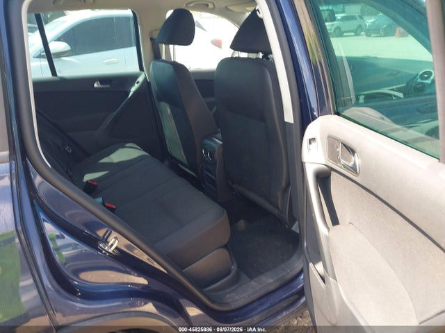 2015 Volkswagen Tiguan S მანქანა იყიდება აუქციონზე, vin: WVGAV7AXXFW576027, აუქციონის ნომერი: 45825886