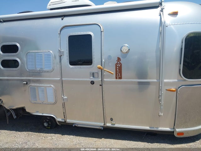 Airstream Flying Cloud 2019 1STC9AD1XKJ548355 Image 12