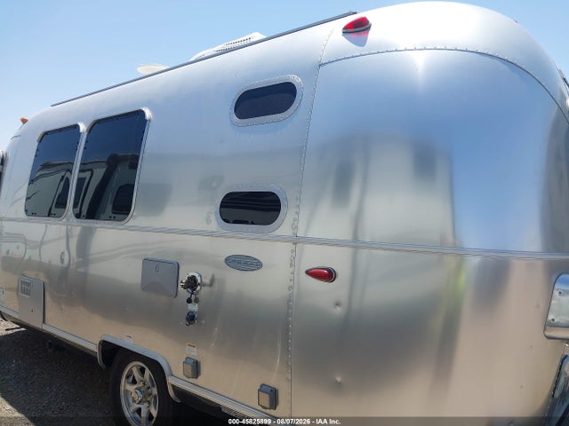 Airstream Flying Cloud 2019 1STC9AD1XKJ548355 Image 13