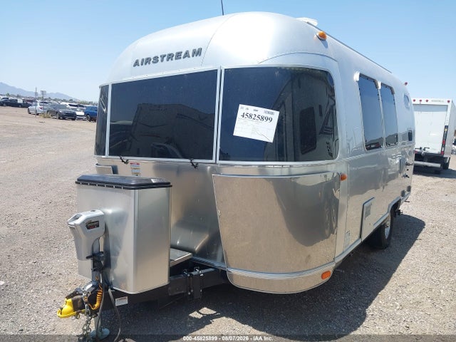 Airstream Flying Cloud 2019 1STC9AD1XKJ548355 Image 2