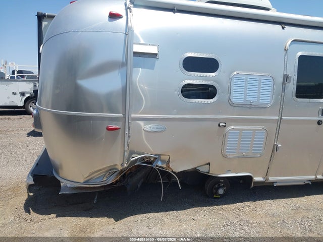 Airstream Flying Cloud 2019 1STC9AD1XKJ548355 Image 6