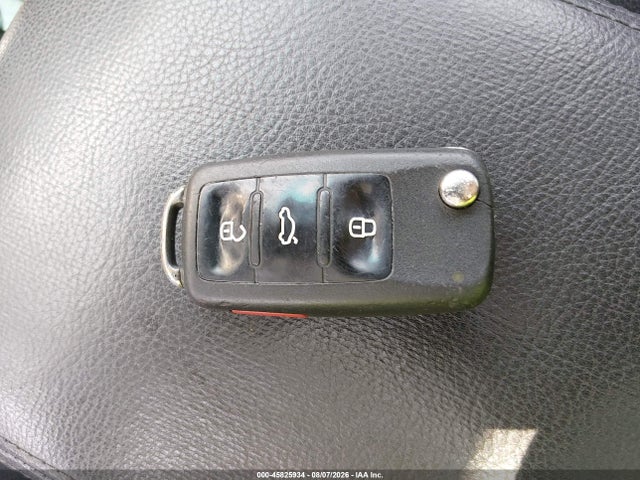 Продажа на аукционе авто 2010 Volkswagen Tiguan Wolfsburg Edition, vin: WVGBV7AX1AW514058, номер лота: 45825934