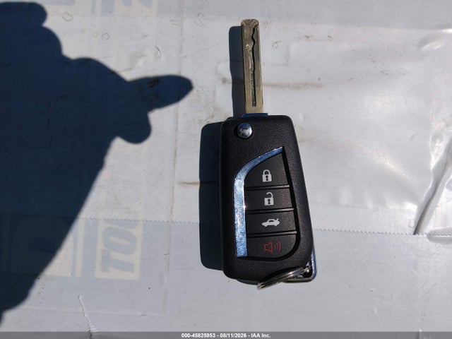 5YFB4MDE9PP009211 Toyota COROLLA LE