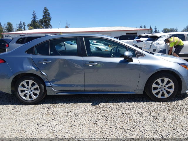5YFB4MDE9PP009211 Toyota COROLLA LE