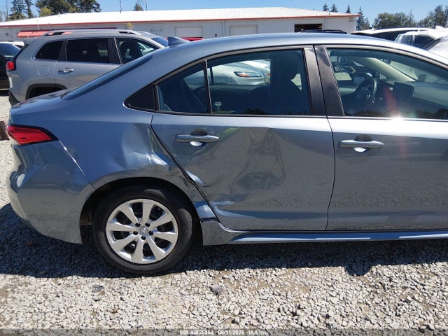 5YFB4MDE9PP009211 Toyota COROLLA LE