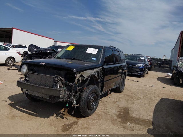 45826131 :رقم المزاد ، 1C4NJPBA1GD744744 vin ، 2016 Jeep Patriot Sport مزاد بيع