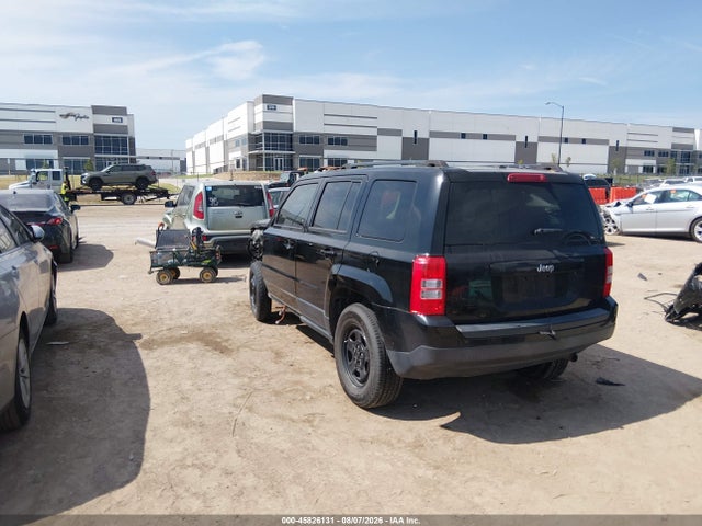 45826131 :رقم المزاد ، 1C4NJPBA1GD744744 vin ، 2016 Jeep Patriot Sport مزاد بيع