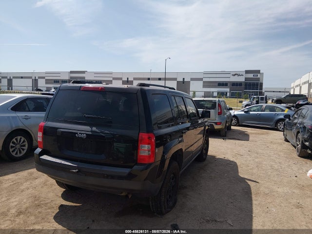 45826131 :رقم المزاد ، 1C4NJPBA1GD744744 vin ، 2016 Jeep Patriot Sport مزاد بيع