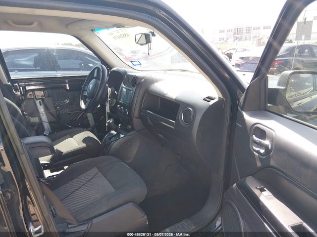 45826131 :رقم المزاد ، 1C4NJPBA1GD744744 vin ، 2016 Jeep Patriot Sport مزاد بيع