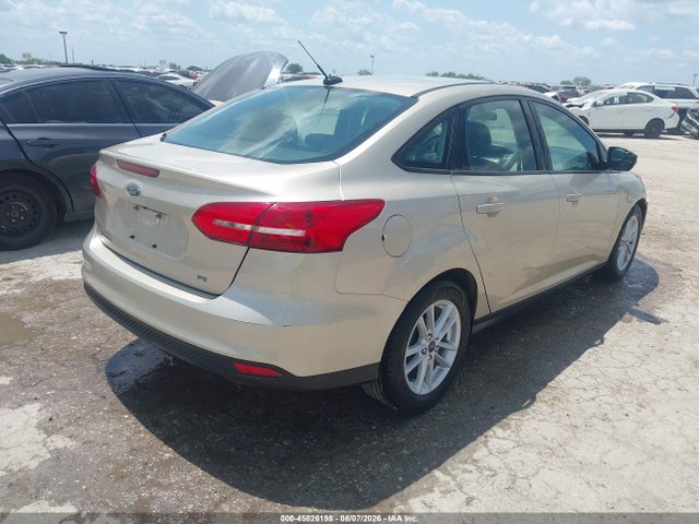 Ford FOCUS SE 2017 1FADP3F2XHL309417 Image 4