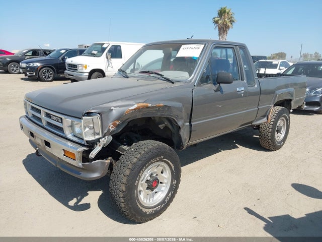 45826208 :رقم المزاد ، JT4RN67D6H5072422 vin ، 1987 Toyota Pickup Xtracab Rn67 Dlx مزاد بيع