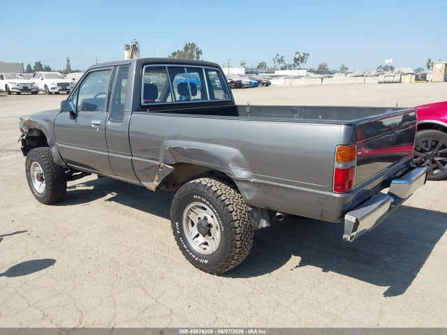 45826208 :رقم المزاد ، JT4RN67D6H5072422 vin ، 1987 Toyota Pickup Xtracab Rn67 Dlx مزاد بيع