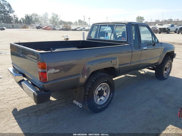 45826208 :رقم المزاد ، JT4RN67D6H5072422 vin ، 1987 Toyota Pickup Xtracab Rn67 Dlx مزاد بيع