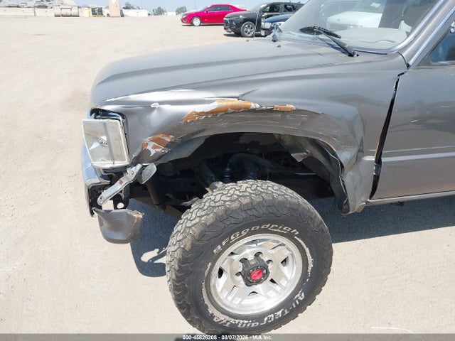 45826208 :رقم المزاد ، JT4RN67D6H5072422 vin ، 1987 Toyota Pickup Xtracab Rn67 Dlx مزاد بيع