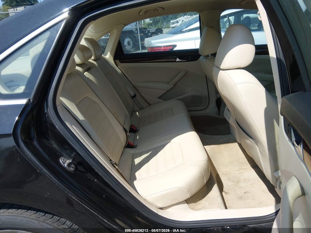 45826212 :رقم المزاد ، 1VWCP7A35CC033568 vin ، 2012 Volkswagen Passat 2.5l Sel مزاد بيع