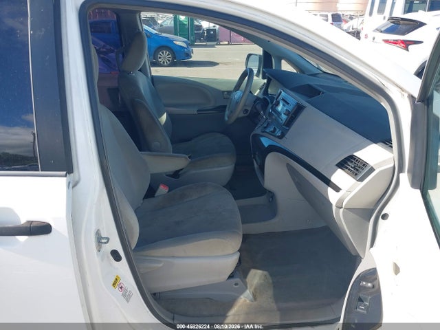 Продажа на аукционе авто 2012 Toyota Sienna Le 8 Passenger, vin: 5TDKA3DC7CS015978, номер лота: 45826224