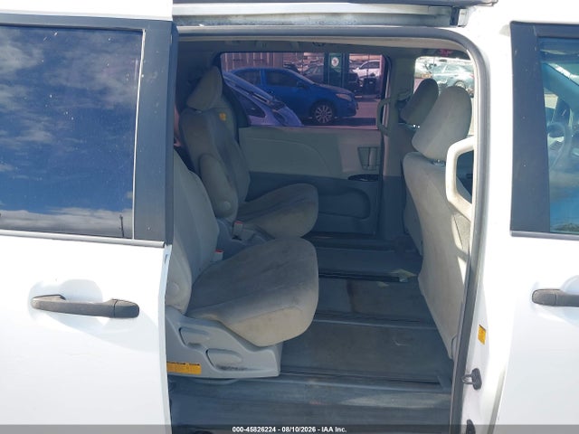 Продажа на аукционе авто 2012 Toyota Sienna Le 8 Passenger, vin: 5TDKA3DC7CS015978, номер лота: 45826224
