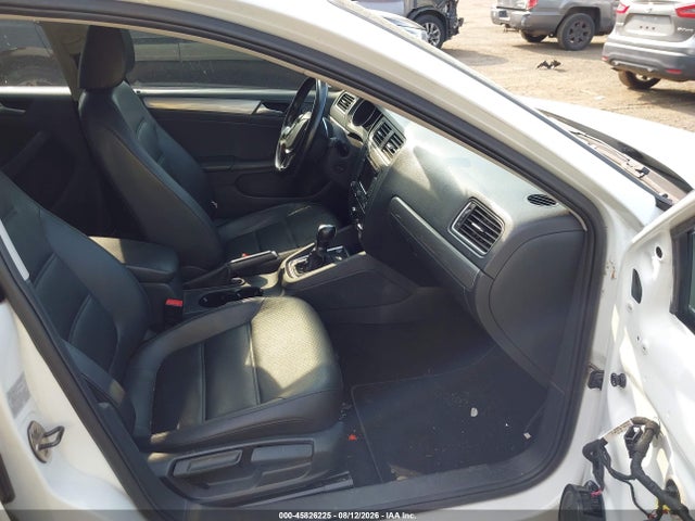 Продажа на аукционе авто 2015 Volkswagen Jetta 1.8t Se, vin: 3VWD17AJ6FM350105, номер лота: 45826225