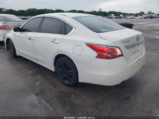 2015 Nissan Altima 2.5 S მანქანა იყიდება აუქციონზე, vin: 1N4AL3AP8FN388959, აუქციონის ნომერი: 45826257