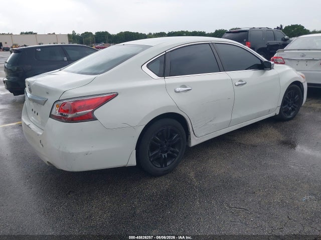 2015 Nissan Altima 2.5 S მანქანა იყიდება აუქციონზე, vin: 1N4AL3AP8FN388959, აუქციონის ნომერი: 45826257
