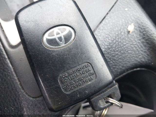 Toyota Rav4 Xle 2017 2T3RFREV4HW668731 Image 11